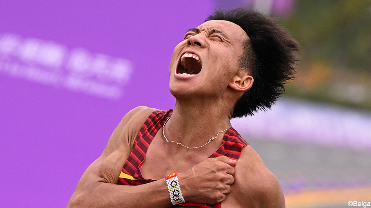 Gedaan met lachen: Chinese winnaar halve marathon Peking en Afrikanen die hem lieten winnen gediskwalificeerd